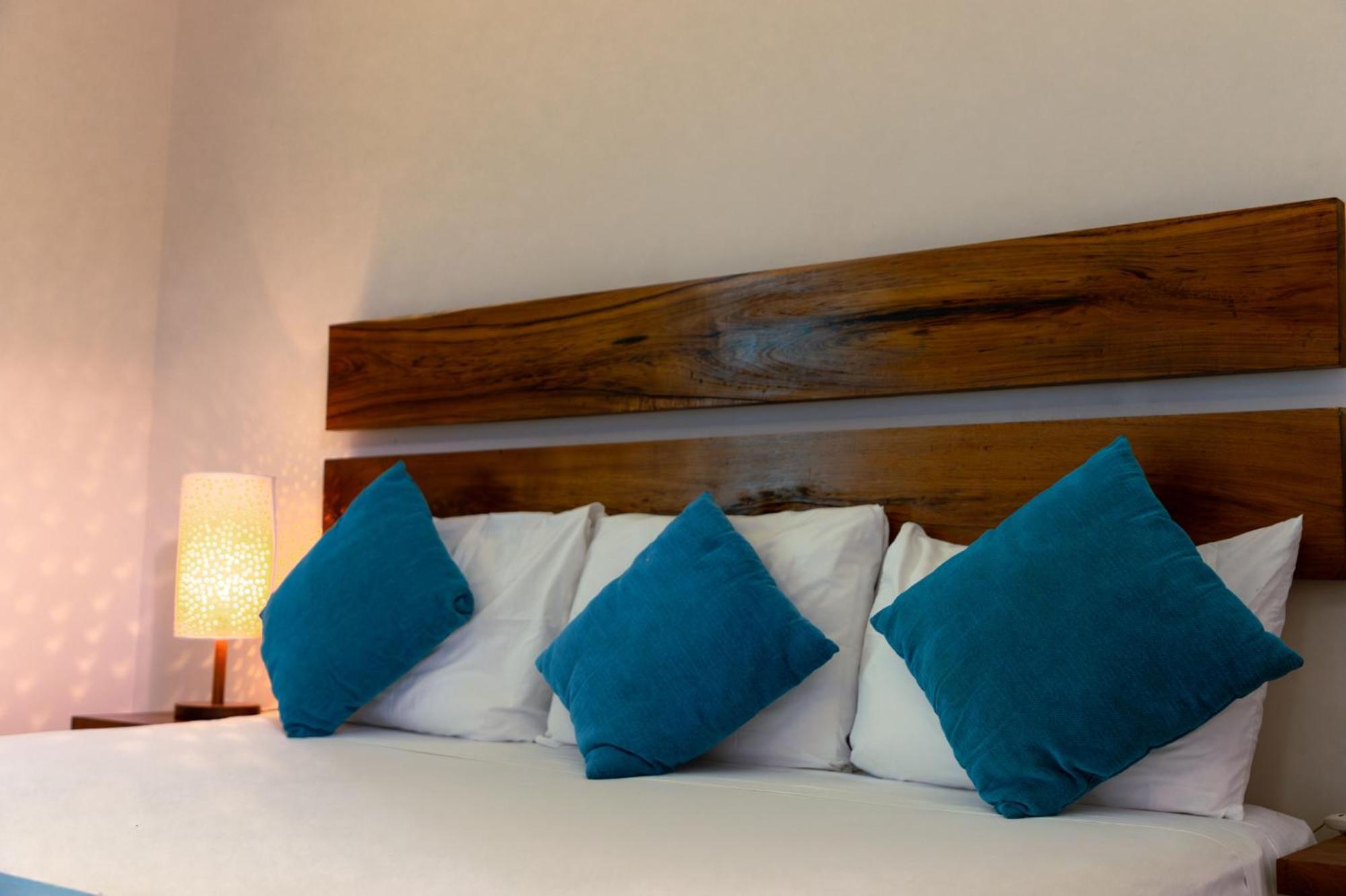 Aquastar Hotel & Apartments Махауаль Экстерьер фото