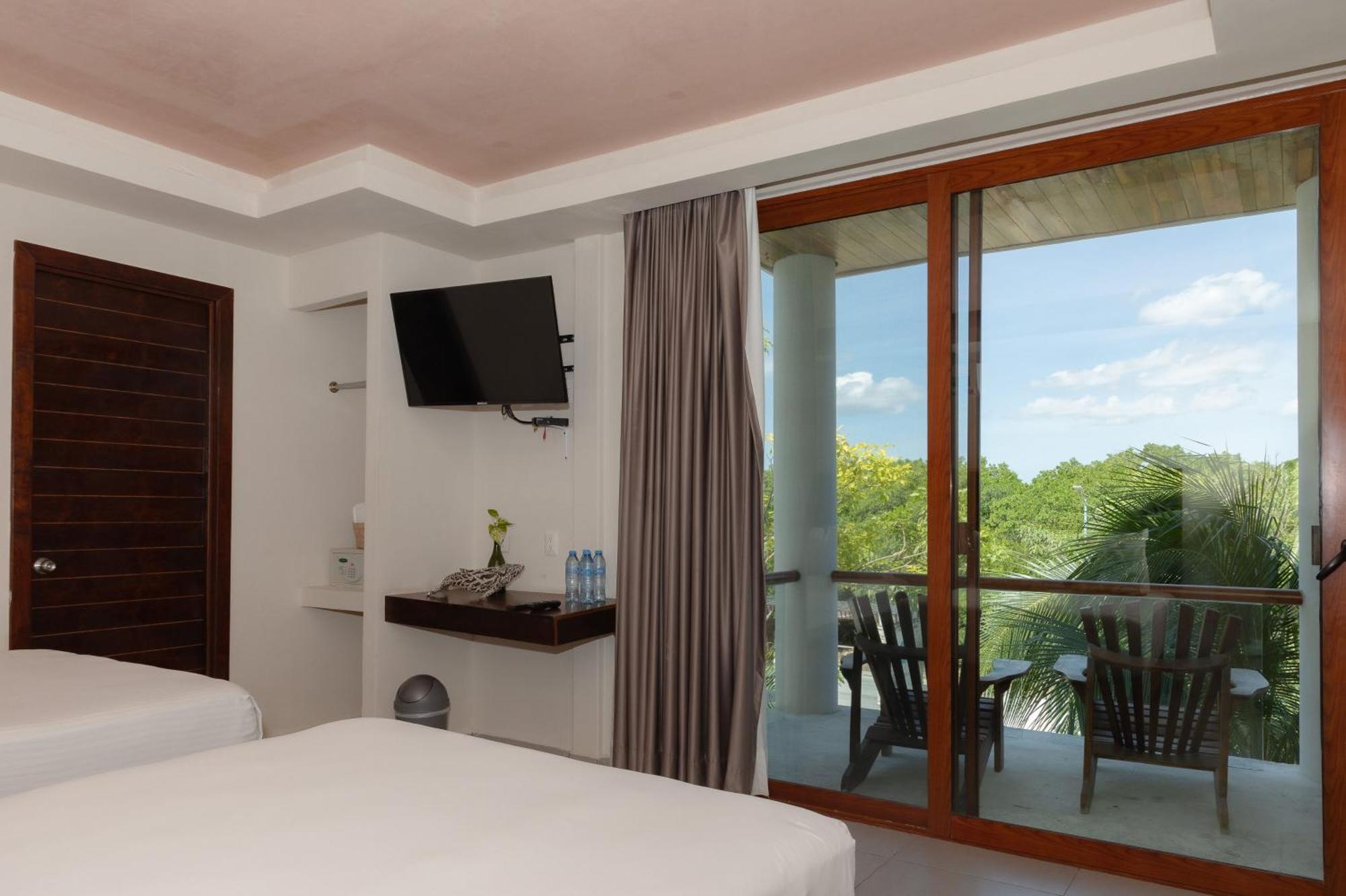Aquastar Hotel & Apartments Махауаль Экстерьер фото