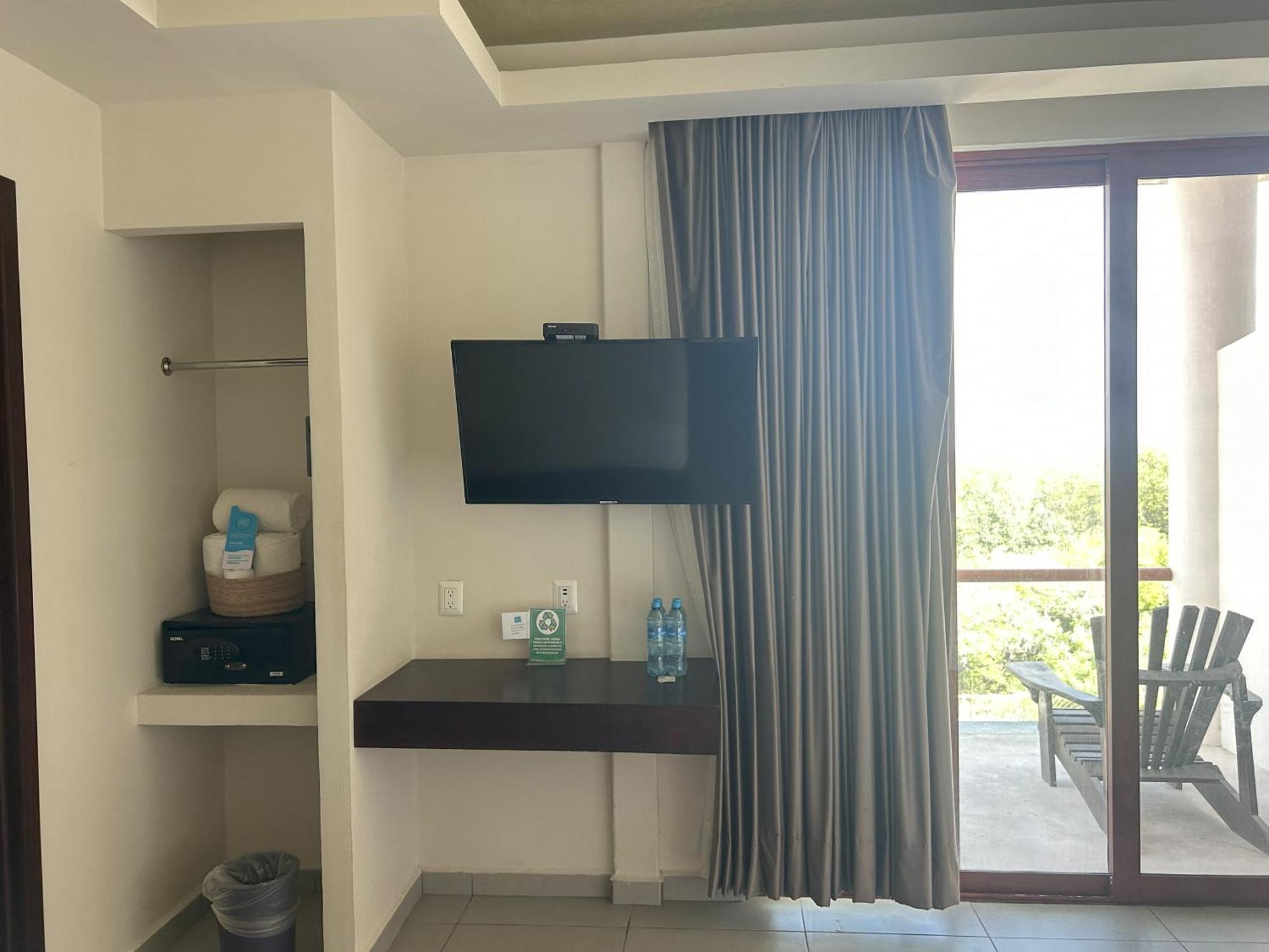 Aquastar Hotel & Apartments Махауаль Экстерьер фото